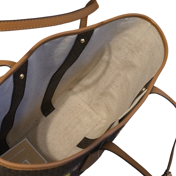 NWT Michael Kors Travel Print Tote Whitney Large - Picture 7 of 8